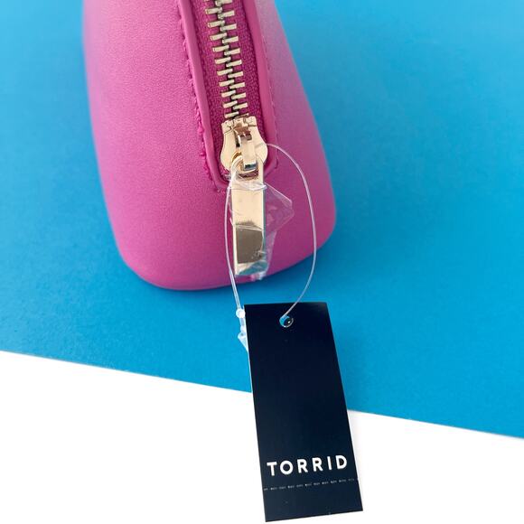 Torrid Cosmetic Makeup Bag Love Pink - Faux Leather Zip Accessory Pouch - Picture 6 of 9